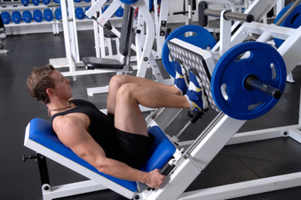 Fitness client undergoing strength and conditioning workout.