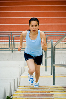 Fitness client performing sport performance drills.